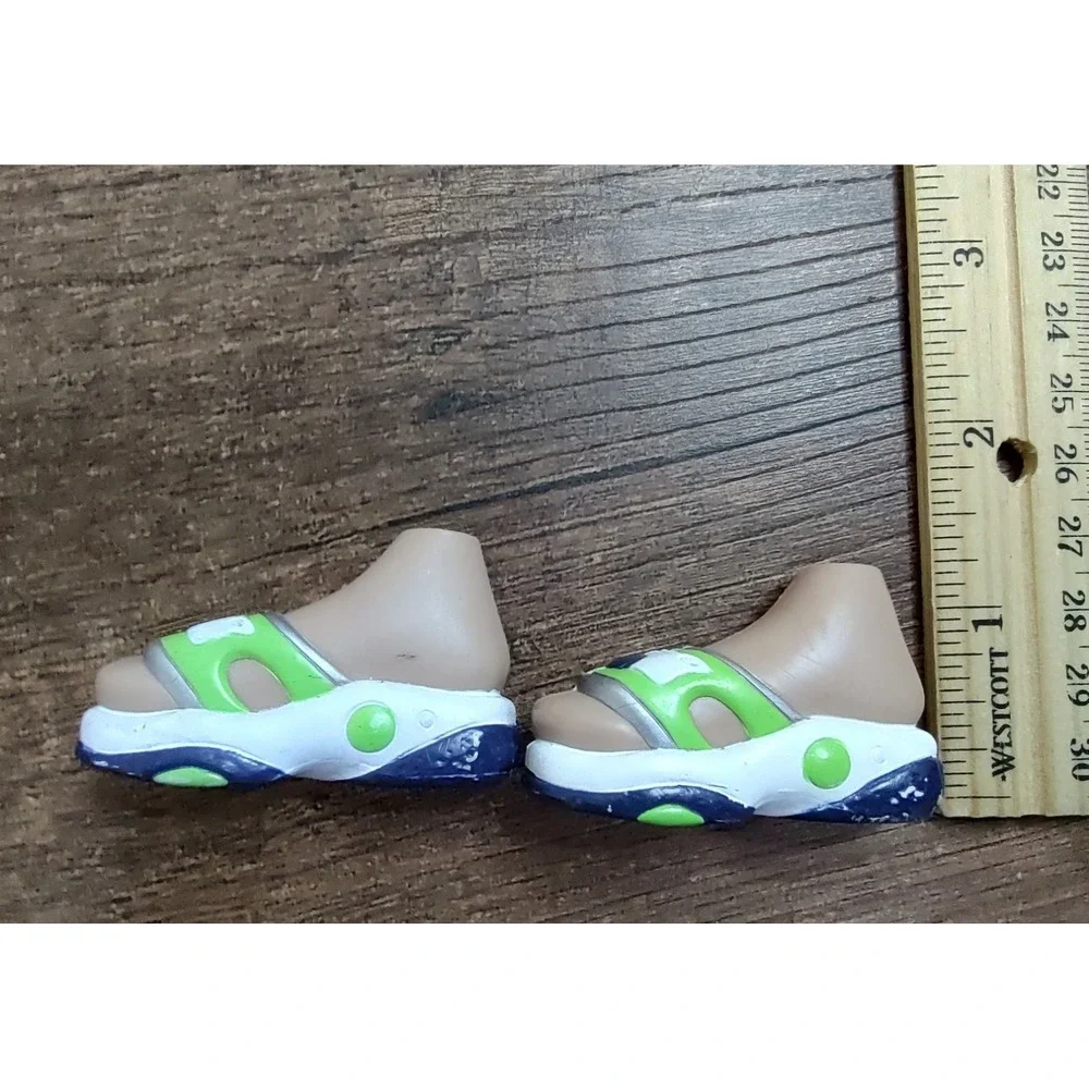 BRATZ DOLL SHOES BOYZ 2ND EDITION 2003 FUNK OUT 2004 DYLAN GREEN SANDALS ONLY